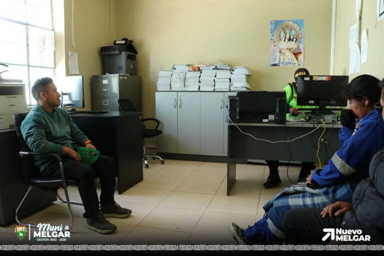 TRABAJADORA DE LIMPIEZA PÚBLICA DE LA MUNICIPALIDAD PROVINCIAL DE MELGAR FUE AGREDIDA EN EL MERCADO CENTRAL DE AYAVIRI